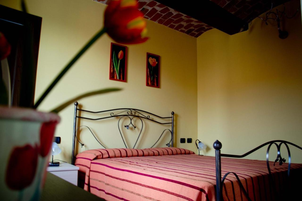 Agriturismo Monbertola Govone Bagian luar foto