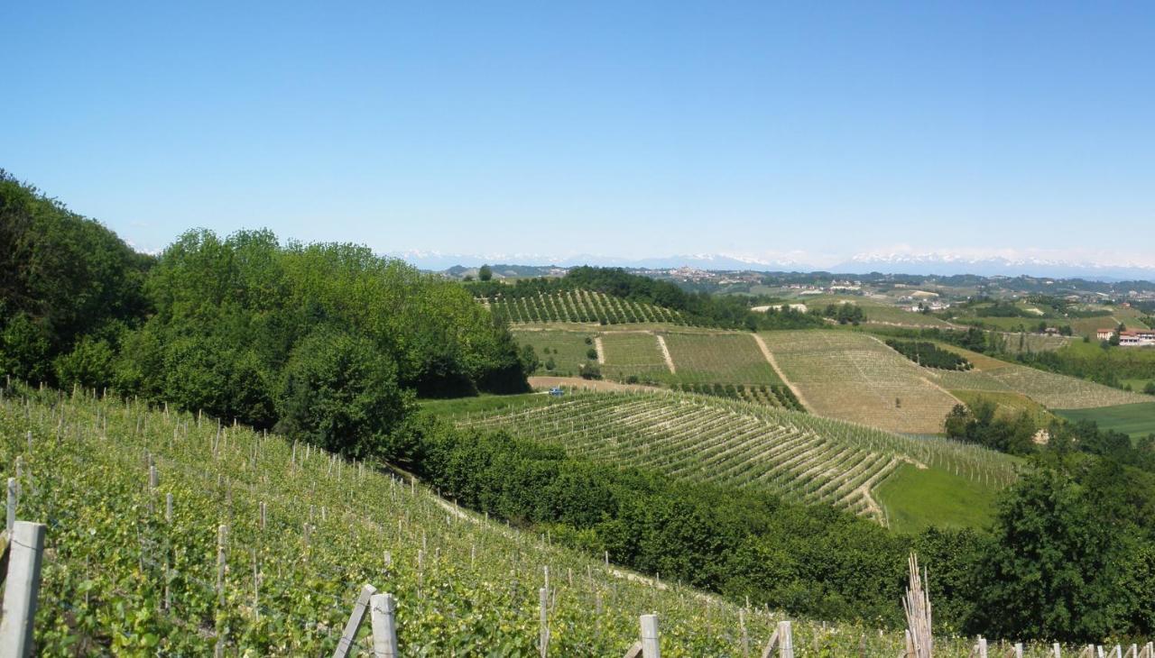 Agriturismo Monbertola Govone Bagian luar foto