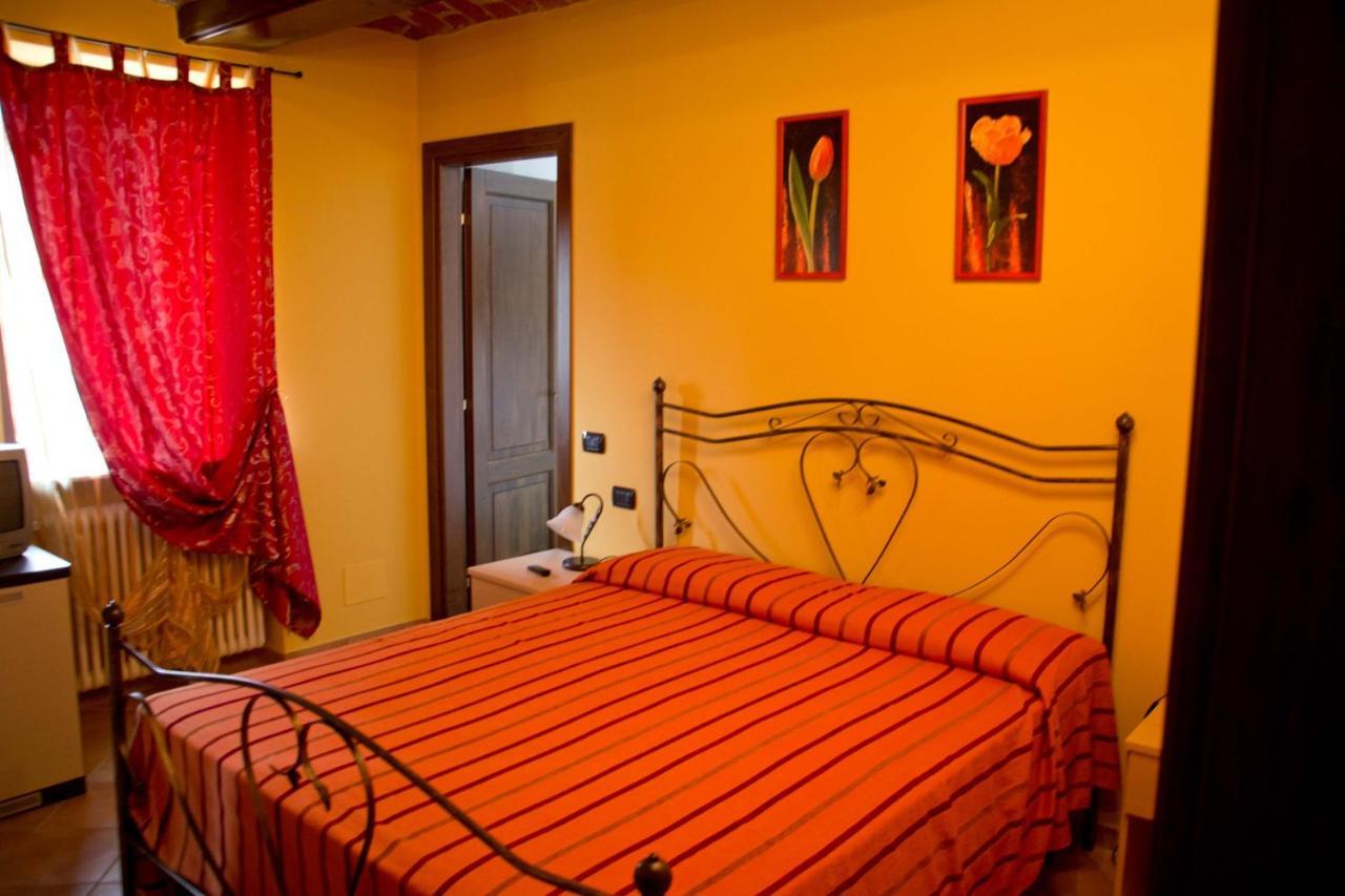 Agriturismo Monbertola Govone Bagian luar foto
